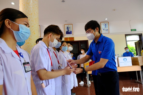 1.000 sinh viên y khoa TP.HCM tình nguyện tham gia chống dịch COVID-19 - Ảnh 5. 1.000 sinh viên y khoa TP.HCM tình nguyện tham gia chống dịch COVID-19 - Ảnh 5.