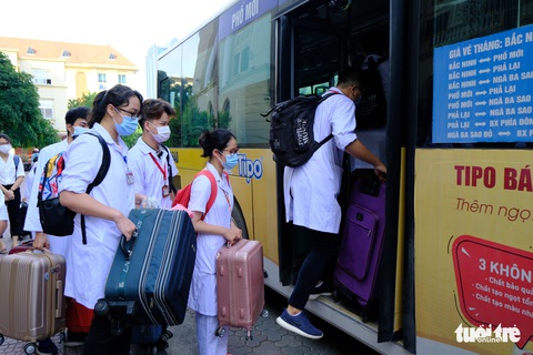 1.000 sinh viên y khoa TP.HCM tình nguyện tham gia chống dịch COVID-19 - Ảnh 6. 1.000 sinh viên y khoa TP.HCM tình nguyện tham gia chống dịch COVID-19 - Ảnh 6.