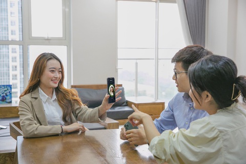 Mở tài khoản chỉ trong một đến vài phút qua eKYC của Vietcombank - Ảnh 1. Mở tài khoản chỉ trong một đến vài phút qua eKYC của Vietcombank - Ảnh 1.