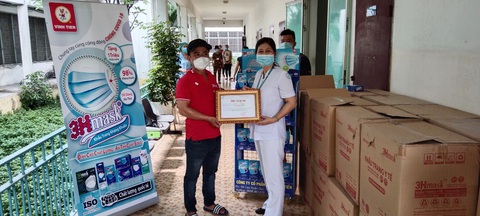 Vĩnh Tiến hỗ trợ 1 triệu khẩu trang kháng khuẩn cao cấp chống dịch - Ảnh 1. Vĩnh Tiến hỗ trợ 1 triệu khẩu trang kháng khuẩn cao cấp chống dịch - Ảnh 1.