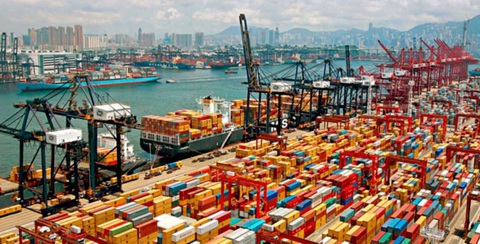 Cước vận chuyển container từ châu Á sang châu Âu vượt ngưỡng 10.000 USD - Ảnh 1. Cước vận chuyển container từ châu Á sang châu Âu vượt ngưỡng 10.000 USD - Ảnh 1.