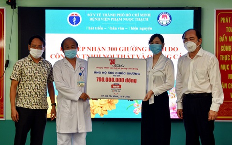 Tặng 500 giường bệnh, tiếp sức cho hai bệnh viện điều trị COVID-19 ở TP.HCM - Ảnh 1. Tặng 500 giường bệnh, tiếp sức cho hai bệnh viện điều trị COVID-19 ở TP.HCM - Ảnh 1.