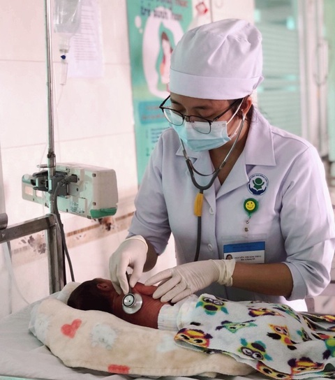 Mẹ con sản phụ tiền sản giật trong đêm được cứu kịp thời - Ảnh 1. Mẹ con sản phụ tiền sản giật trong đêm được cứu kịp thời - Ảnh 1.