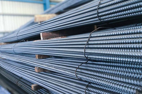 Giá vật liệu xây dựng tăng phi mã, nhiều dự án chậm trễ tiến độ - Ảnh 1. Giá vật liệu xây dựng tăng phi mã, nhiều dự án chậm trễ tiến độ - Ảnh 1.