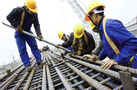 Giá vật liệu xây dựng tăng phi mã, nhiều dự án chậm trễ tiến độ - Ảnh 2. Giá vật liệu xây dựng tăng phi mã, nhiều dự án chậm trễ tiến độ - Ảnh 2.