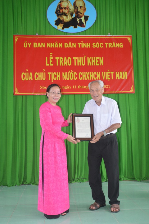 Chủ tịch nước gởi thư khen ‘ông bụt’ ở Sóc Trăng - Ảnh 1. Chủ tịch nước gởi thư khen ‘ông bụt’ ở Sóc Trăng - Ảnh 1.