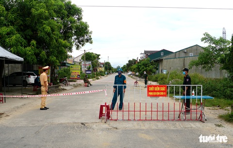 Hà Tĩnh thêm 7 ca dương tính, có một em bé 10 tuổi - Ảnh 1. Hà Tĩnh thêm 7 ca dương tính, có một em bé 10 tuổi - Ảnh 1.