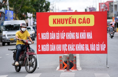 TP.HCM: 7 ổ dịch rải rác các quận huyện, sẽ còn phát hiện ca mới trong 10 ngày tới - Ảnh 2. TP.HCM: 7 ổ dịch rải rác các quận huyện, sẽ còn phát hiện ca mới trong 10 ngày tới - Ảnh 2.