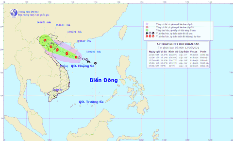 Dự báo bão giật cấp 10 có thể vào vịnh Bắc Bộ rạng sáng mai 13-6 - Ảnh 1. Dự báo bão giật cấp 10 có thể vào vịnh Bắc Bộ rạng sáng mai 13-6 - Ảnh 1.