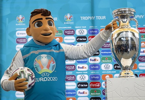 Cùng MyTV lăn theo trái bóng Uniforia của UEFA Euro 2020 - Ảnh 1. Cùng MyTV lăn theo trái bóng Uniforia của UEFA Euro 2020 - Ảnh 1.