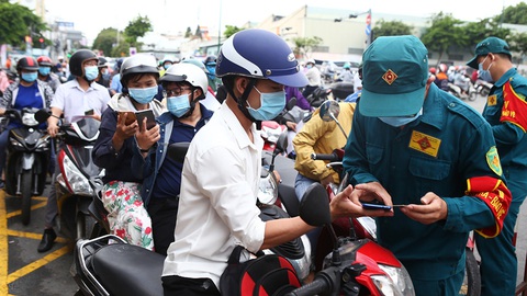 Sau 15 ngày giãn cách, TP.HCM có gia hạn hay không? - Ảnh 1. Sau 15 ngày giãn cách, TP.HCM có gia hạn hay không? - Ảnh 1.