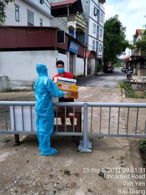 J&T Express triển khai nhiều hình thức hỗ trợ chống dịch Covid - Ảnh 4. J&T Express triển khai nhiều hình thức hỗ trợ chống dịch Covid - Ảnh 4.