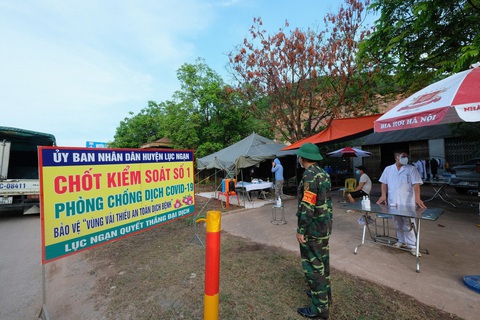Phê bình chủ tịch huyện Lục Ngạn vì 29 ca COVID-19 lây chéo trong khu cách ly - Ảnh 1. Phê bình chủ tịch huyện Lục Ngạn vì 29 ca COVID-19 lây chéo trong khu cách ly - Ảnh 1.