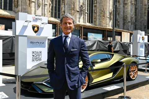 Thiên hạ ùn ùn mua siêu xe Lamborghini trong dịch bệnh - Ảnh 1. Thiên hạ ùn ùn mua siêu xe Lamborghini trong dịch bệnh - Ảnh 1.