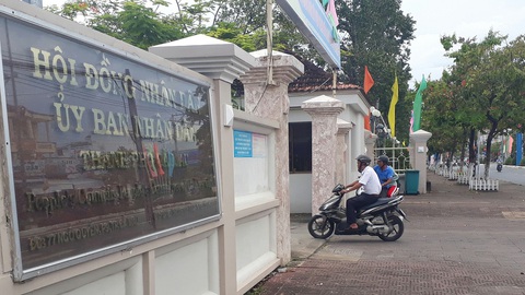 Chủ tịch Cà Mau chỉ đạo rà soát báo cáo vụ thu hồi danh hiệu 13 chiến sĩ thi đua cơ sở - Ảnh 1. Chủ tịch Cà Mau chỉ đạo rà soát báo cáo vụ thu hồi danh hiệu 13 chiến sĩ thi đua cơ sở - Ảnh 1.