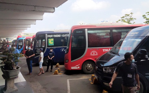 Kiến nghị Chính phủ lùi thời hạn xử phạt xe khách, xe đầu kéo chưa lắp camera - Ảnh 1. Kiến nghị Chính phủ lùi thời hạn xử phạt xe khách, xe đầu kéo chưa lắp camera - Ảnh 1.