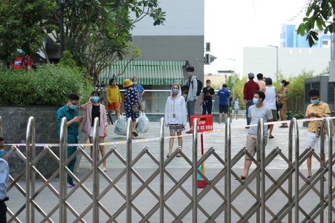 Bình Dương: Thêm 12 ca COVID-19 trong cộng đồng, nhiều ca là công nhân - Ảnh 1. Bình Dương: Thêm 12 ca COVID-19 trong cộng đồng, nhiều ca là công nhân - Ảnh 1.