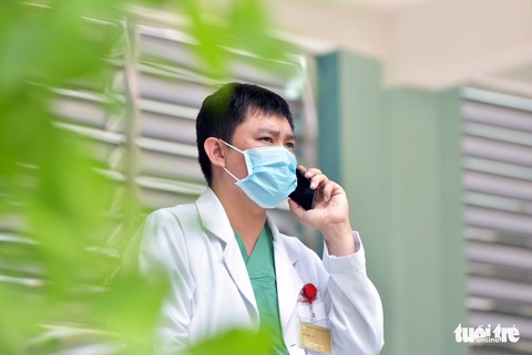 Vào nơi ‘chia lửa’ điều trị bệnh nhân COVID-19 ở Củ Chi - Ảnh 13. Vào nơi ‘chia lửa’ điều trị bệnh nhân COVID-19 ở Củ Chi - Ảnh 13.