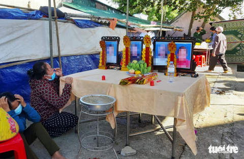 Đau lòng cả gia đình trẻ tử nạn trong vụ cháy phòng trà lúc nửa đêm - Ảnh 1. Đau lòng cả gia đình trẻ tử nạn trong vụ cháy phòng trà lúc nửa đêm - Ảnh 1.