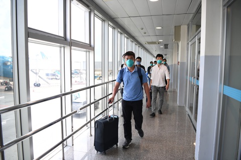 Đội phản ứng nhanh Bệnh viện Chợ Rẫy từ tâm dịch Bắc Giang về TP.HCM - Ảnh 2. Đội phản ứng nhanh Bệnh viện Chợ Rẫy từ tâm dịch Bắc Giang về TP.HCM - Ảnh 2.