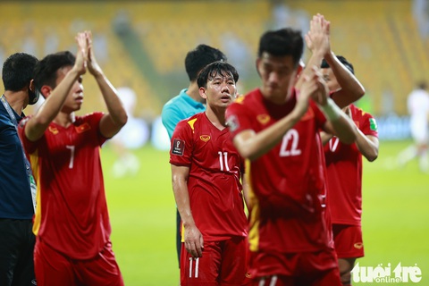 Minh Vương không chỉ kiến tạo, mà còn ghi bàn trong trận Việt Nam - UAE - Ảnh 11. Minh Vương không chỉ kiến tạo, mà còn ghi bàn trong trận Việt Nam - UAE - Ảnh 11.