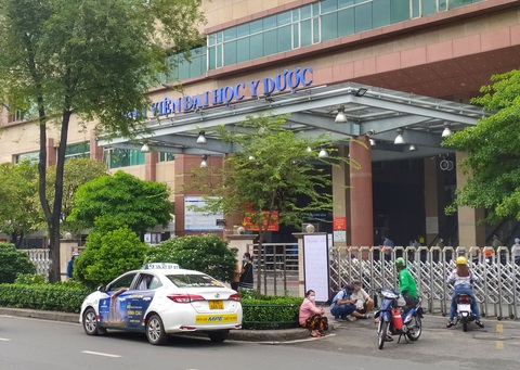 Bệnh viện Đại học Y dược TP.HCM ngưng tiếp nhận tất cả bệnh nhân - Ảnh 1. Bệnh viện Đại học Y dược TP.HCM ngưng tiếp nhận tất cả bệnh nhân - Ảnh 1.