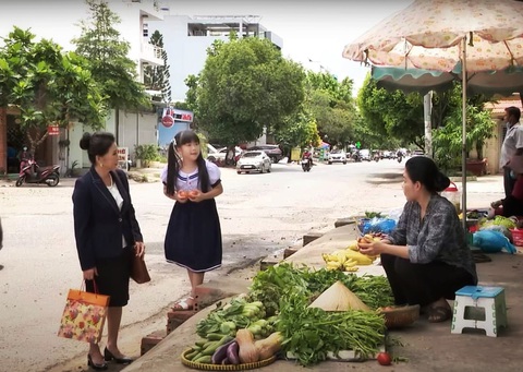 Bố già thu hơn triệu đô ở Mỹ, nghệ sĩ động viên Tấn Trường sau 3 lần thủng lưới tối qua - Ảnh 5. Bố già thu hơn triệu đô ở Mỹ, nghệ sĩ động viên Tấn Trường sau 3 lần thủng lưới tối qua - Ảnh 5.