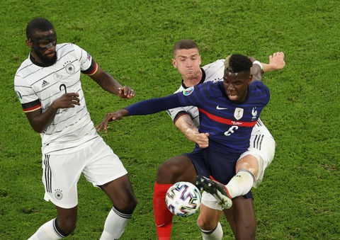 Mats Hummels đốt lưới nhà, tuyển Đức bại trận ngay tại Allianz Arena - Ảnh 1. Mats Hummels đốt lưới nhà, tuyển Đức bại trận ngay tại Allianz Arena - Ảnh 1.