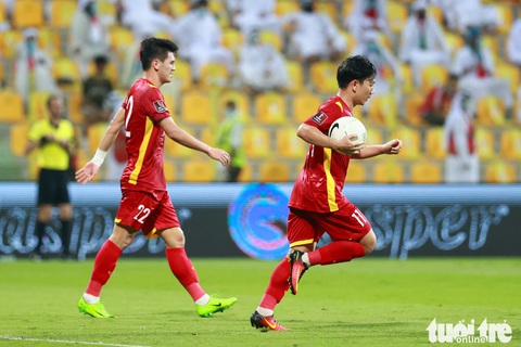 Minh Vương không chỉ kiến tạo, mà còn ghi bàn trong trận Việt Nam - UAE - Ảnh 4. Minh Vương không chỉ kiến tạo, mà còn ghi bàn trong trận Việt Nam - UAE - Ảnh 4.