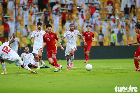 Minh Vương không chỉ kiến tạo, mà còn ghi bàn trong trận Việt Nam - UAE - Ảnh 6. Minh Vương không chỉ kiến tạo, mà còn ghi bàn trong trận Việt Nam - UAE - Ảnh 6.