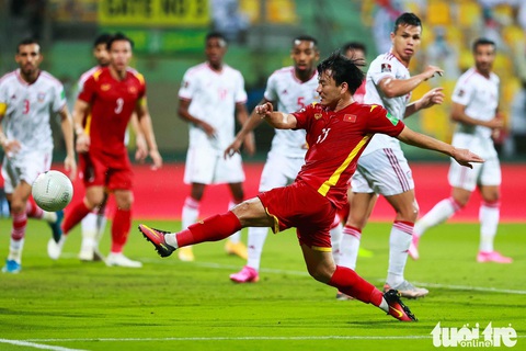 Việt Nam được đánh giá nhỉnh hơn Trung Quốc trong cuộc chiến giành vé dự World Cup 2022 - Ảnh 1. Việt Nam được đánh giá nhỉnh hơn Trung Quốc trong cuộc chiến giành vé dự World Cup 2022 - Ảnh 1.