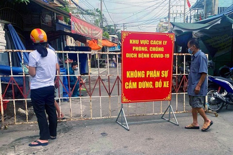 Vợ con bệnh nhân vào Big C Đồng Nai dương tính với SARS-CoV-2, phong tỏa khu chợ khoảng 100 hộ dân - Ảnh 1. Vợ con bệnh nhân vào Big C Đồng Nai dương tính với SARS-CoV-2, phong tỏa khu chợ khoảng 100 hộ dân - Ảnh 1.