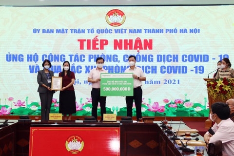 Traphaco tặng 500 triệu đồng mua vắc xin ngừa COVID-19 cho Hà Nội - Ảnh 1. Traphaco tặng 500 triệu đồng mua vắc xin ngừa COVID-19 cho Hà Nội - Ảnh 1.