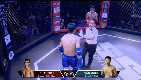 Những bóng hồng thích cảm giác mạnh - Kỳ cuối: Nữ trọng tài trên sàn đấu nảy lửa - Ảnh 1. Những bóng hồng thích cảm giác mạnh - Kỳ cuối: Nữ trọng tài trên sàn đấu nảy lửa - Ảnh 1.