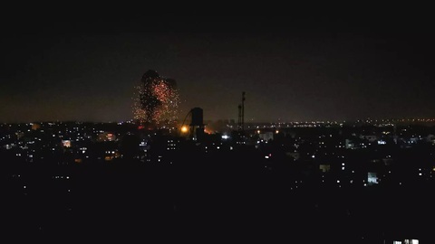 Israel không kích Dải Gaza lần 2 kể từ sau ngừng bắn - Ảnh 1. Israel không kích Dải Gaza lần 2 kể từ sau ngừng bắn - Ảnh 1.