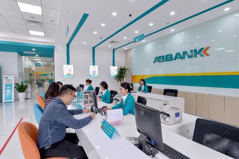 Trải nghiệm dịch vụ khách hàng thân thiện tại ABBANK - Ảnh 2. Trải nghiệm dịch vụ khách hàng thân thiện tại ABBANK - Ảnh 2.