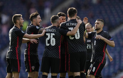 Ivan Perisic nổ súng giữ hi vọng cho Croatia - Ảnh 1. Ivan Perisic nổ súng giữ hi vọng cho Croatia - Ảnh 1.