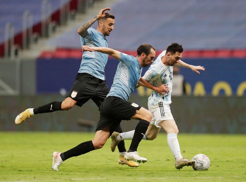 Messi tỏa sáng giúp Argentina có trận thắng đầu tiên ở Copa America 2021 - Ảnh 2. Messi tỏa sáng giúp Argentina có trận thắng đầu tiên ở Copa America 2021 - Ảnh 2.