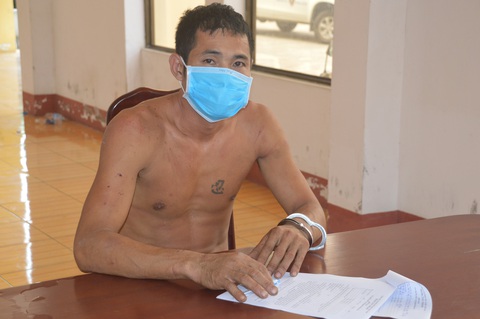 Tài xế ngáo đá lái xe đầu kéo trốn chạy cảnh sát bị điều tra 2 tội - Ảnh 1. Tài xế ngáo đá lái xe đầu kéo trốn chạy cảnh sát bị điều tra 2 tội - Ảnh 1.