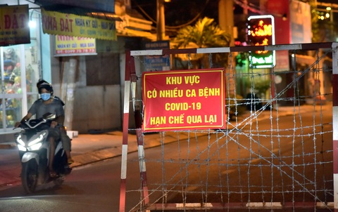 TP.HCM sẵn sàng cho việc phong tỏa 3 khu phố, 3 ấp chống dịch - Ảnh 1. TP.HCM sẵn sàng cho việc phong tỏa 3 khu phố, 3 ấp chống dịch - Ảnh 1.