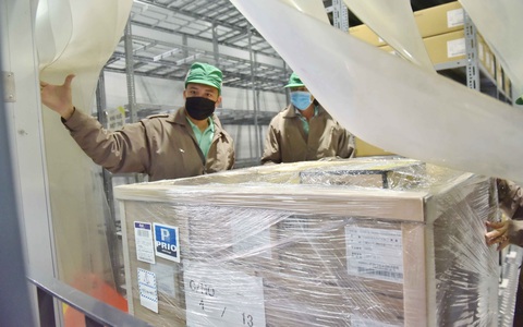 1 triệu người đã đăng ký tiêm vắc xin dịch vụ ngừa COVID-19, chờ đến bao lâu? - Ảnh 1. 1 triệu người đã đăng ký tiêm vắc xin dịch vụ ngừa COVID-19, chờ đến bao lâu? - Ảnh 1.