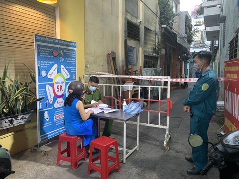 Sáng 19-6, Đà Nẵng có thêm 5 ca mắc COVID-19 và 7 mẫu gộp dương tính - Ảnh 1. Sáng 19-6, Đà Nẵng có thêm 5 ca mắc COVID-19 và 7 mẫu gộp dương tính - Ảnh 1.