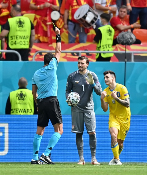Vua rút thẻ Nam Mỹ có mặt ở Euro 2020 - Ảnh 1. Vua rút thẻ Nam Mỹ có mặt ở Euro 2020 - Ảnh 1.