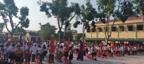 Sân trường kỷ niệm - Kỳ 8: Cái đập vai nhớ đời trên sân trường - Ảnh 2. Sân trường kỷ niệm - Kỳ 8: Cái đập vai nhớ đời trên sân trường - Ảnh 2.