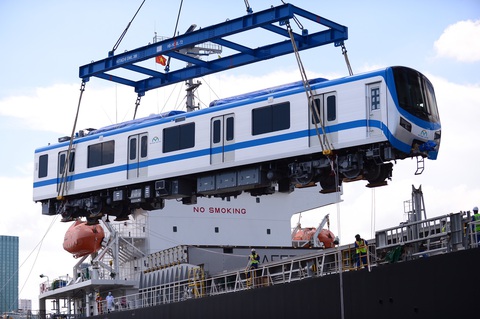 Thêm 2 đoàn tàu metro số 1 cập cảng Khánh Hội - Ảnh 1. Thêm 2 đoàn tàu metro số 1 cập cảng Khánh Hội - Ảnh 1.