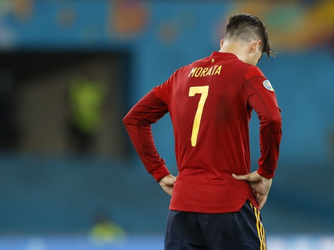 Những ‘chân gỗ’ đắt giá tại Euro 2020 - Ảnh 2. Những ‘chân gỗ’ đắt giá tại Euro 2020 - Ảnh 2.