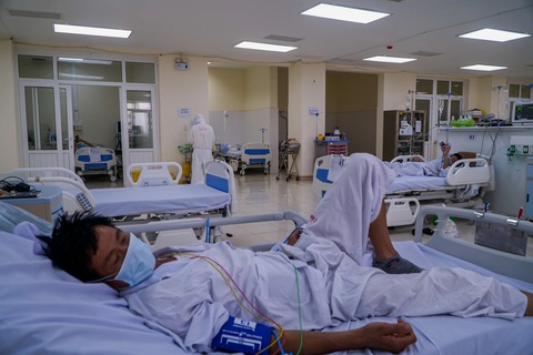 Thêm 2 người bệnh nền nặng qua đời liên quan COVID-19 - Ảnh 1. Thêm 2 người bệnh nền nặng qua đời liên quan COVID-19 - Ảnh 1.