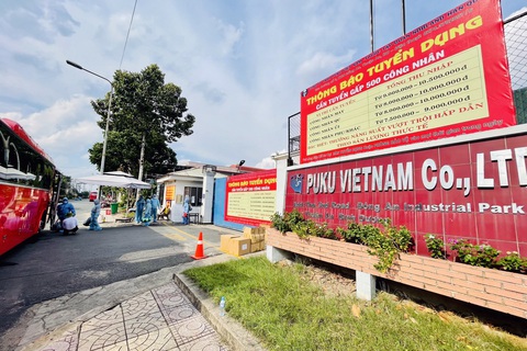 Từ 0h ngày 21-6, Bình Dương giãn cách 2 đô thị đông công nhân theo chỉ thị 16 - Ảnh 1. Từ 0h ngày 21-6, Bình Dương giãn cách 2 đô thị đông công nhân theo chỉ thị 16 - Ảnh 1.