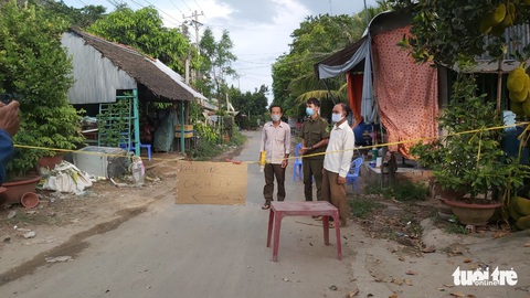 An Giang khoanh vùng bán kính 300m sau khi chủ ghe cá mắc COVID-19 - Ảnh 1. An Giang khoanh vùng bán kính 300m sau khi chủ ghe cá mắc COVID-19 - Ảnh 1.
