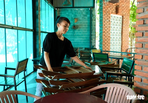 Đà Nẵng: Hàng quán mới mở mấy ngày lại phải đóng cửa vì dịch - Ảnh 5. Đà Nẵng: Hàng quán mới mở mấy ngày lại phải đóng cửa vì dịch - Ảnh 5.